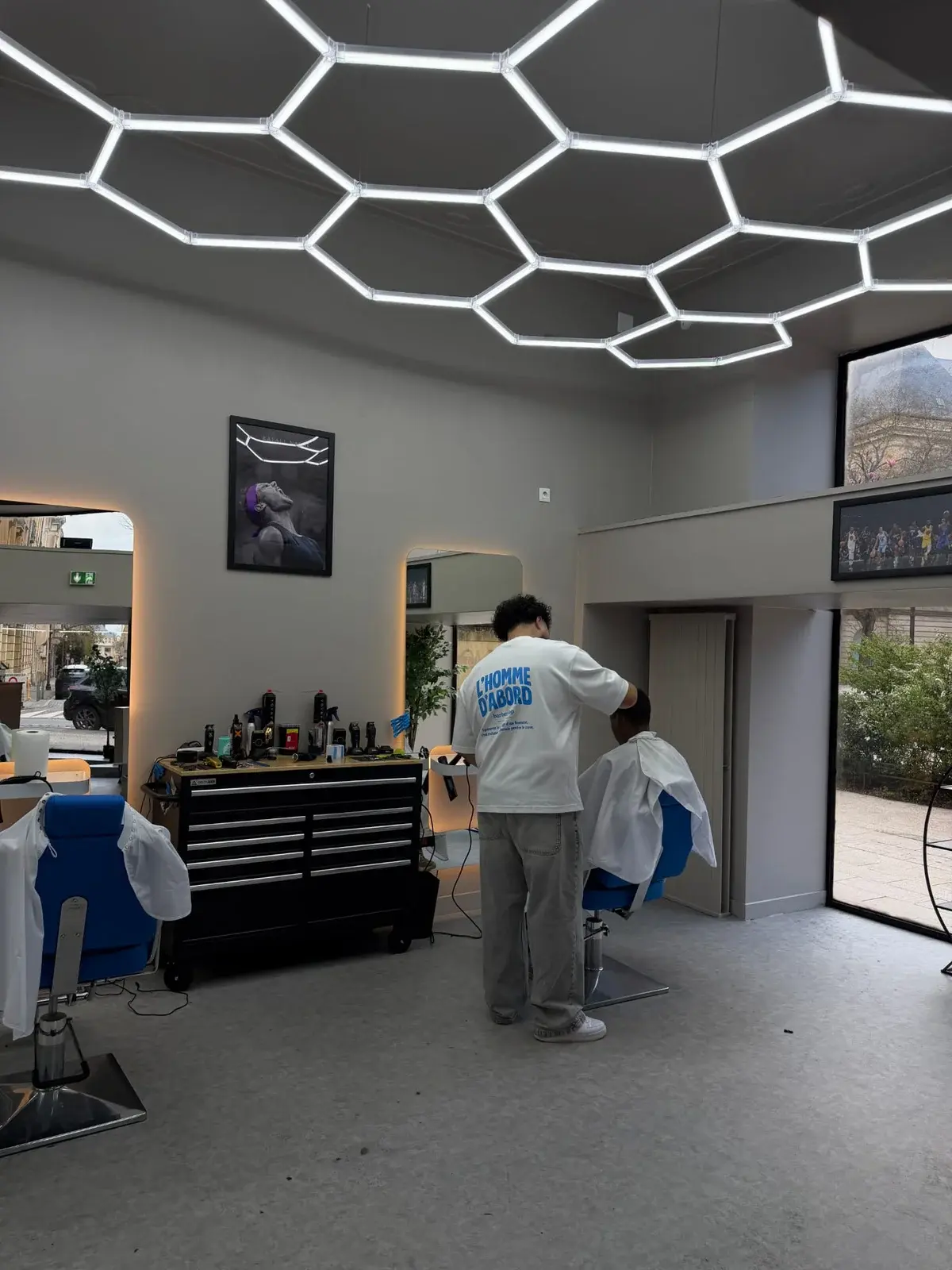 L'Homme d'Abord Salon